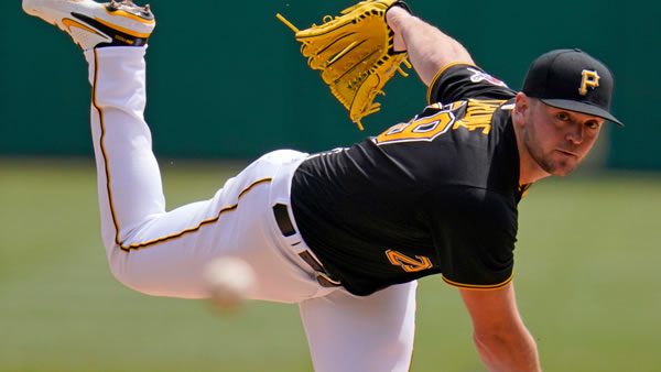 Pittsburgh Pirates at Los Angeles Dodgers odds, picks and predictions