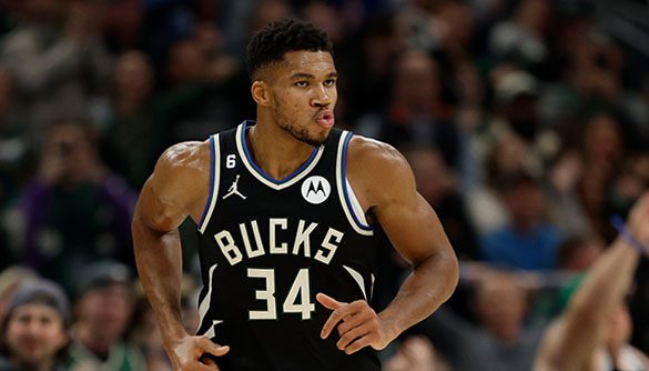 Giannis Antetokounmpo Milwaukee Bucks